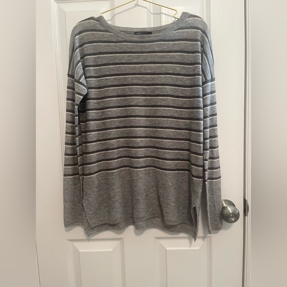 Vince Gray Striped Wool Cashmere Blend Lightweight Sweater XS Quiet Luxury - Picture 5 of 8